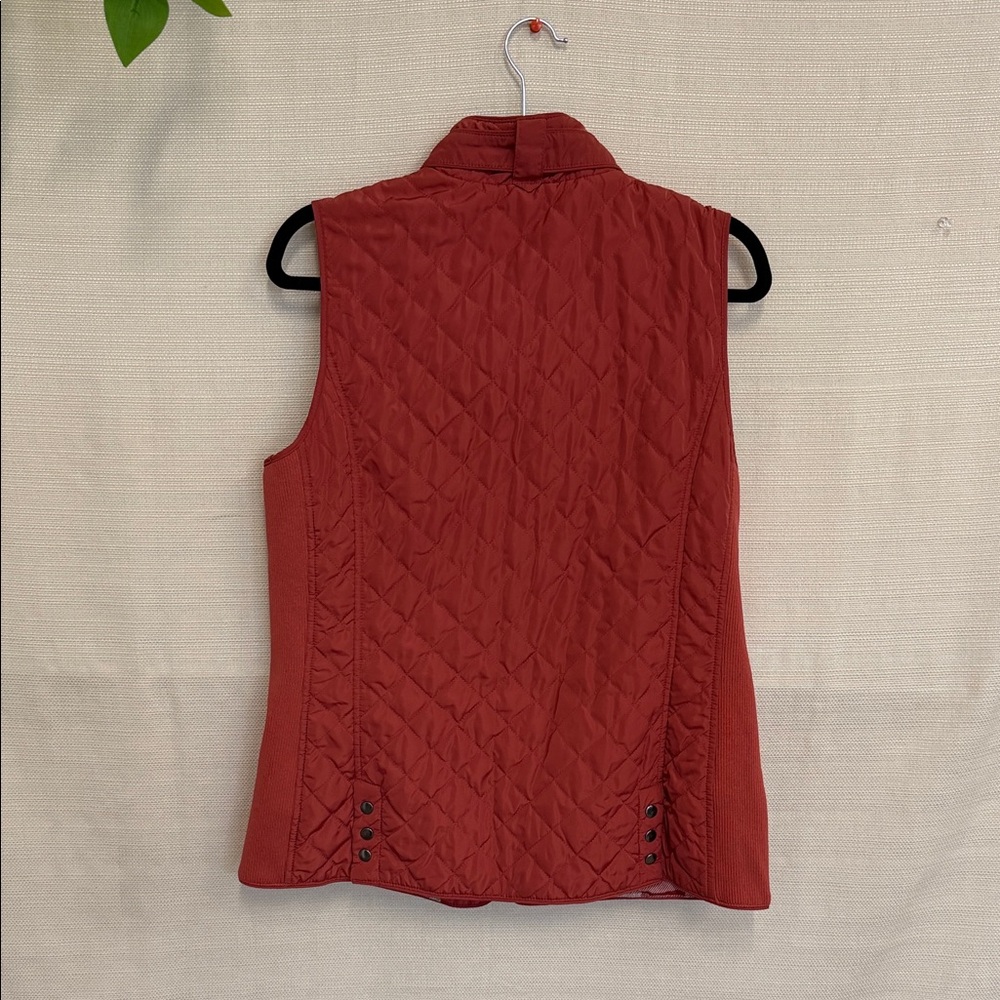 41 Hawthorn Cherry Quilted Vest - Picture 3 of 7